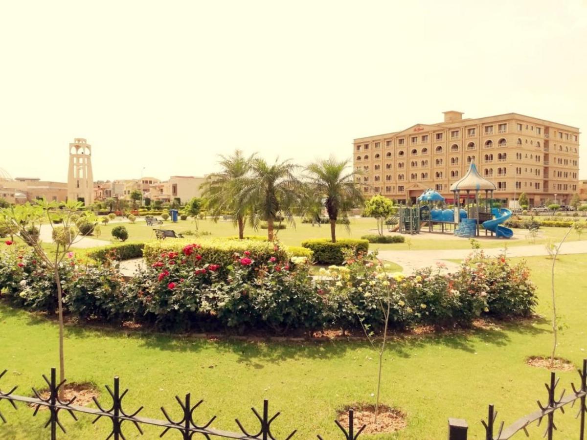 Executive 3 Bedrooms Apartment In Bahria Town Rawalpindi Eksteriør billede