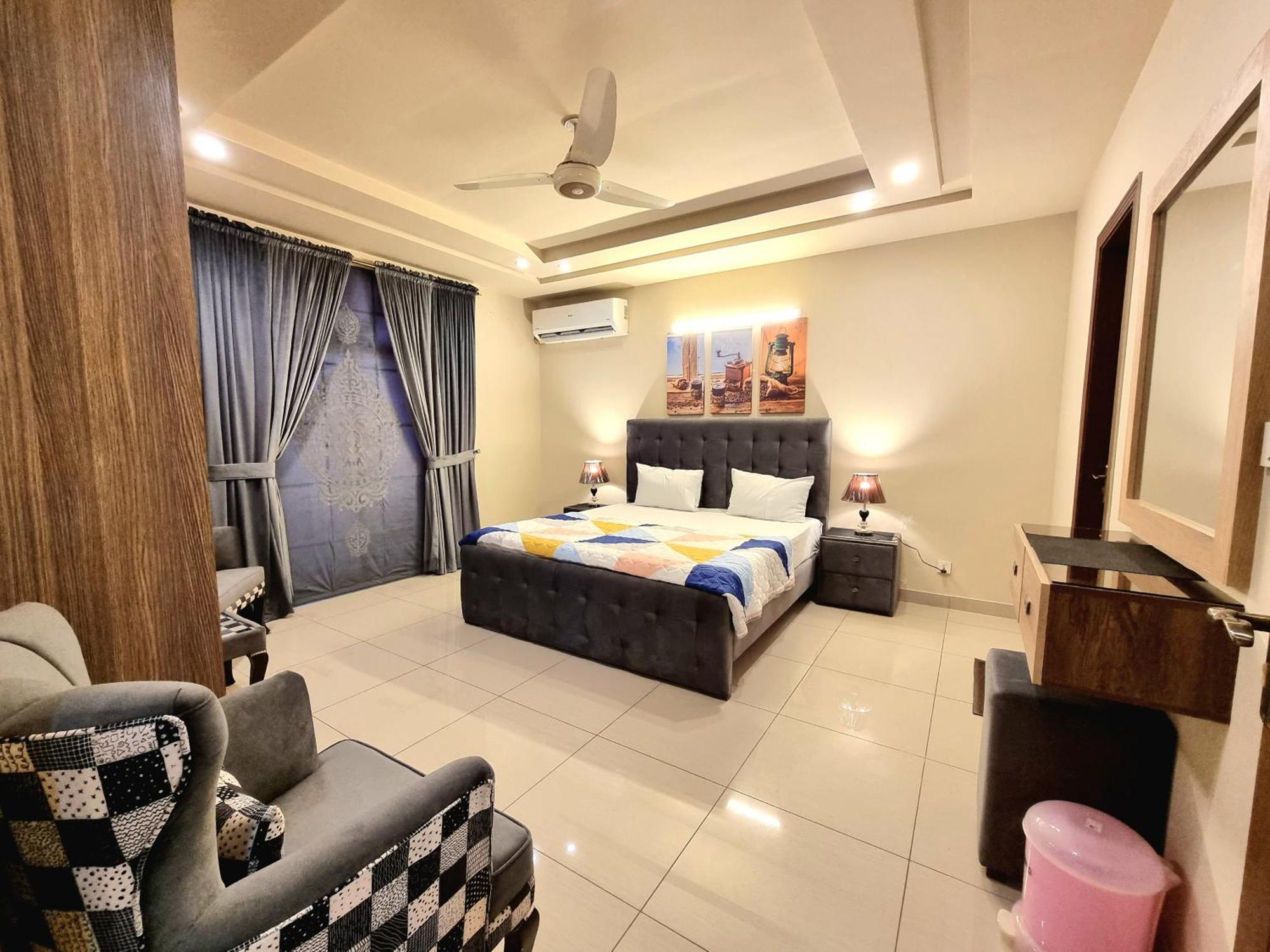 Executive 3 Bedrooms Apartment In Bahria Town Rawalpindi Eksteriør billede