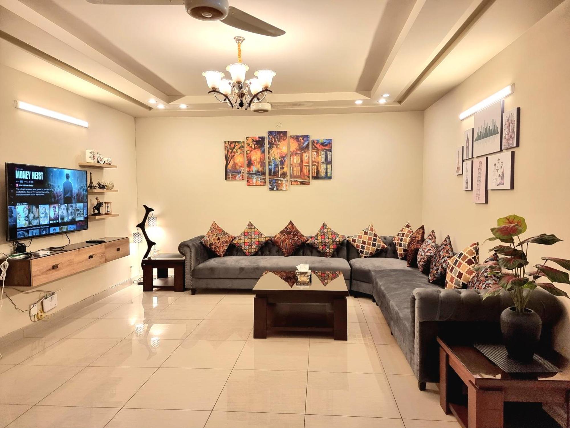 Executive 3 Bedrooms Apartment In Bahria Town Rawalpindi Eksteriør billede