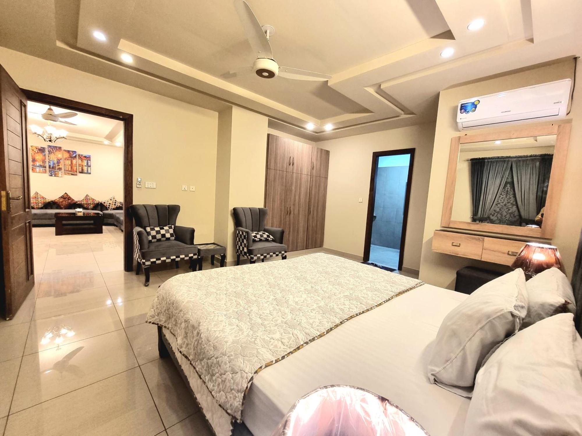 Executive 3 Bedrooms Apartment In Bahria Town Rawalpindi Eksteriør billede