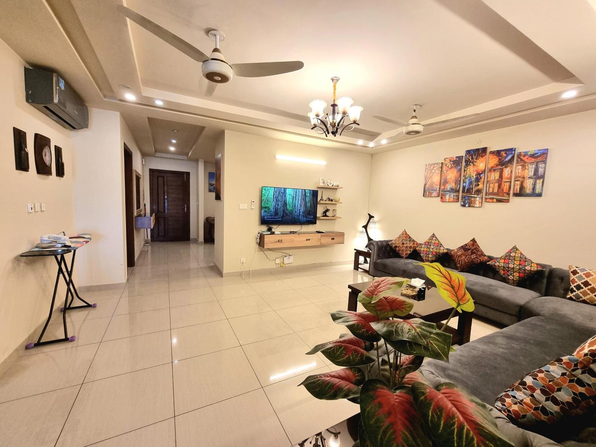 Executive 3 Bedrooms Apartment In Bahria Town Rawalpindi Eksteriør billede