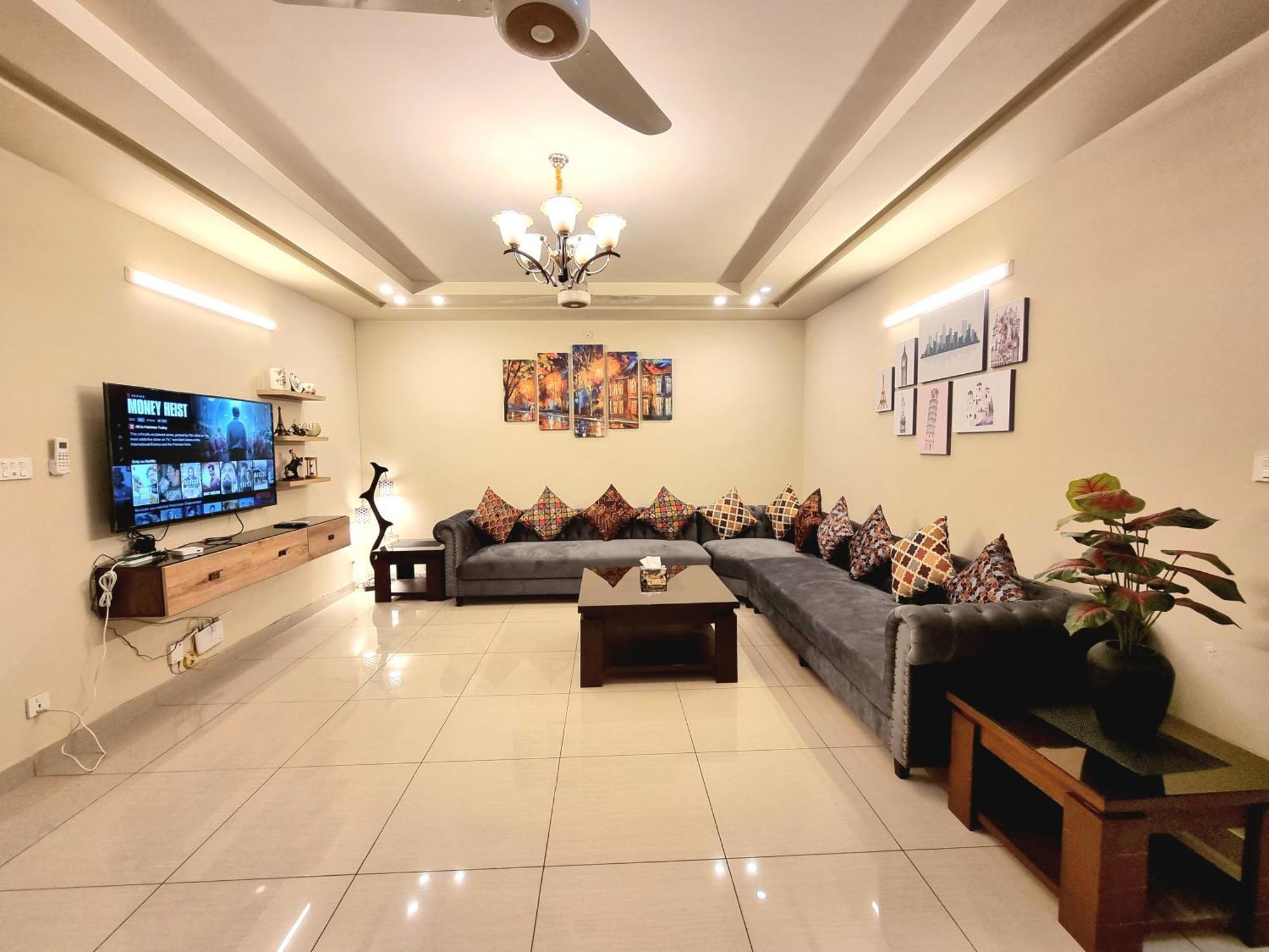 Executive 3 Bedrooms Apartment In Bahria Town Rawalpindi Eksteriør billede