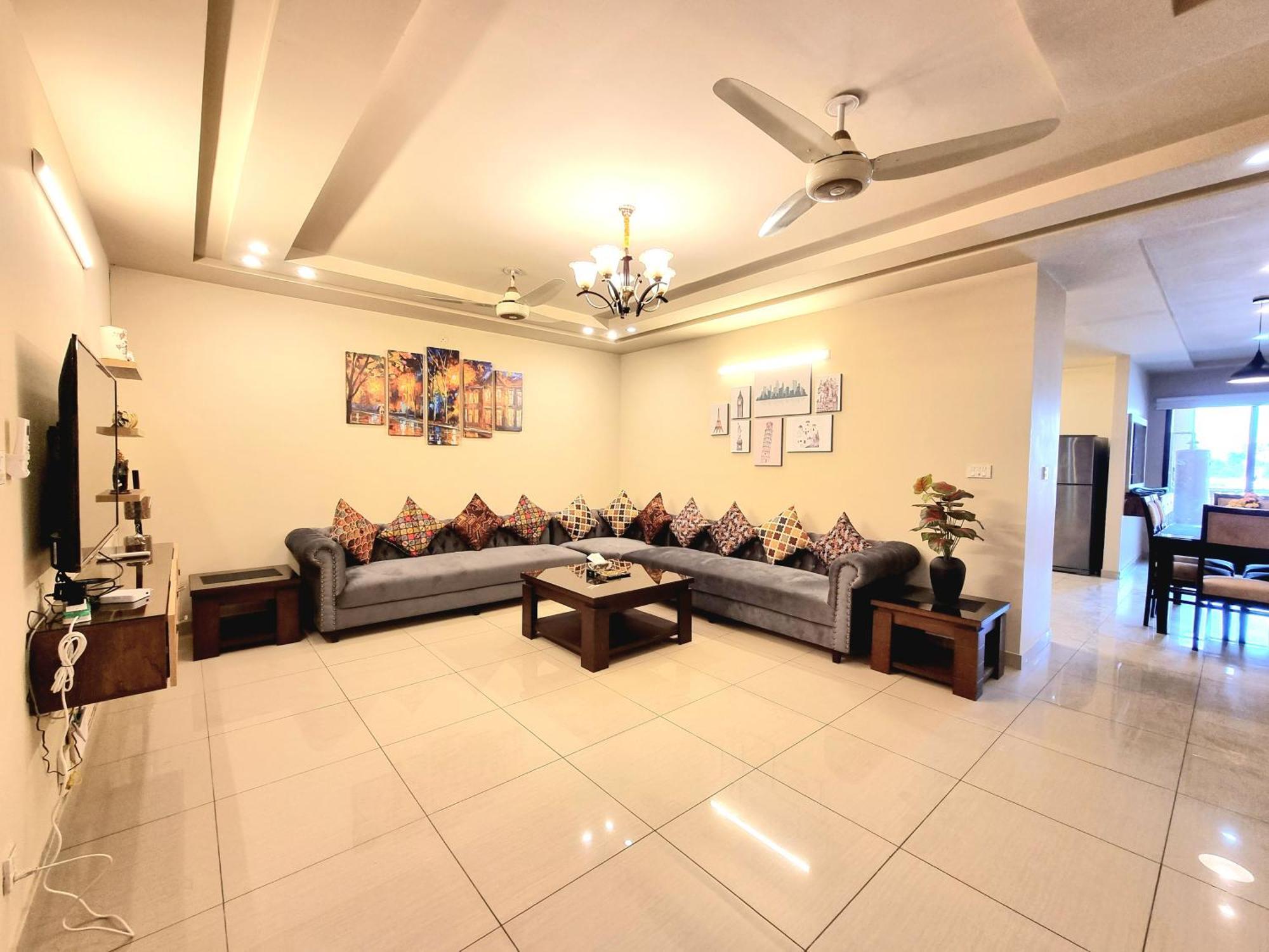 Executive 3 Bedrooms Apartment In Bahria Town Rawalpindi Eksteriør billede