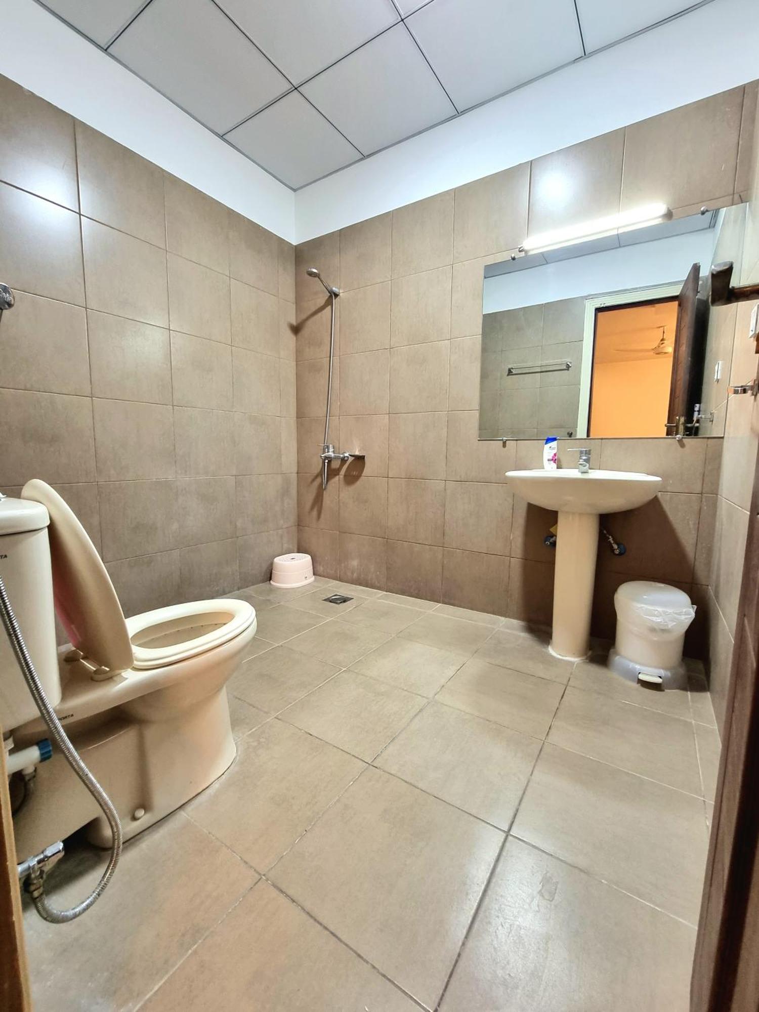 Executive 3 Bedrooms Apartment In Bahria Town Rawalpindi Eksteriør billede