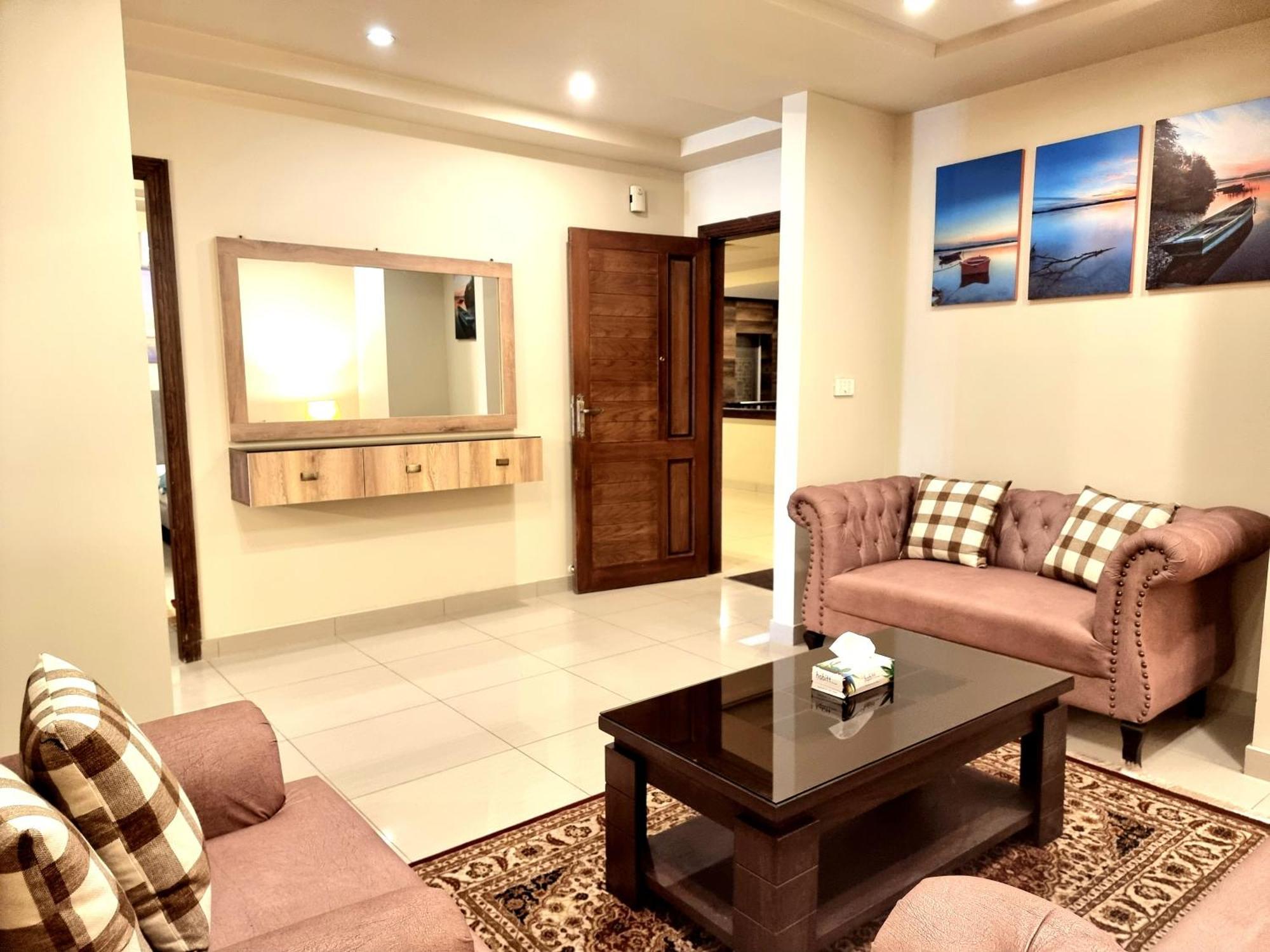 Executive 3 Bedrooms Apartment In Bahria Town Rawalpindi Eksteriør billede